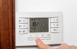 Thermostat temperature settings in a UK home